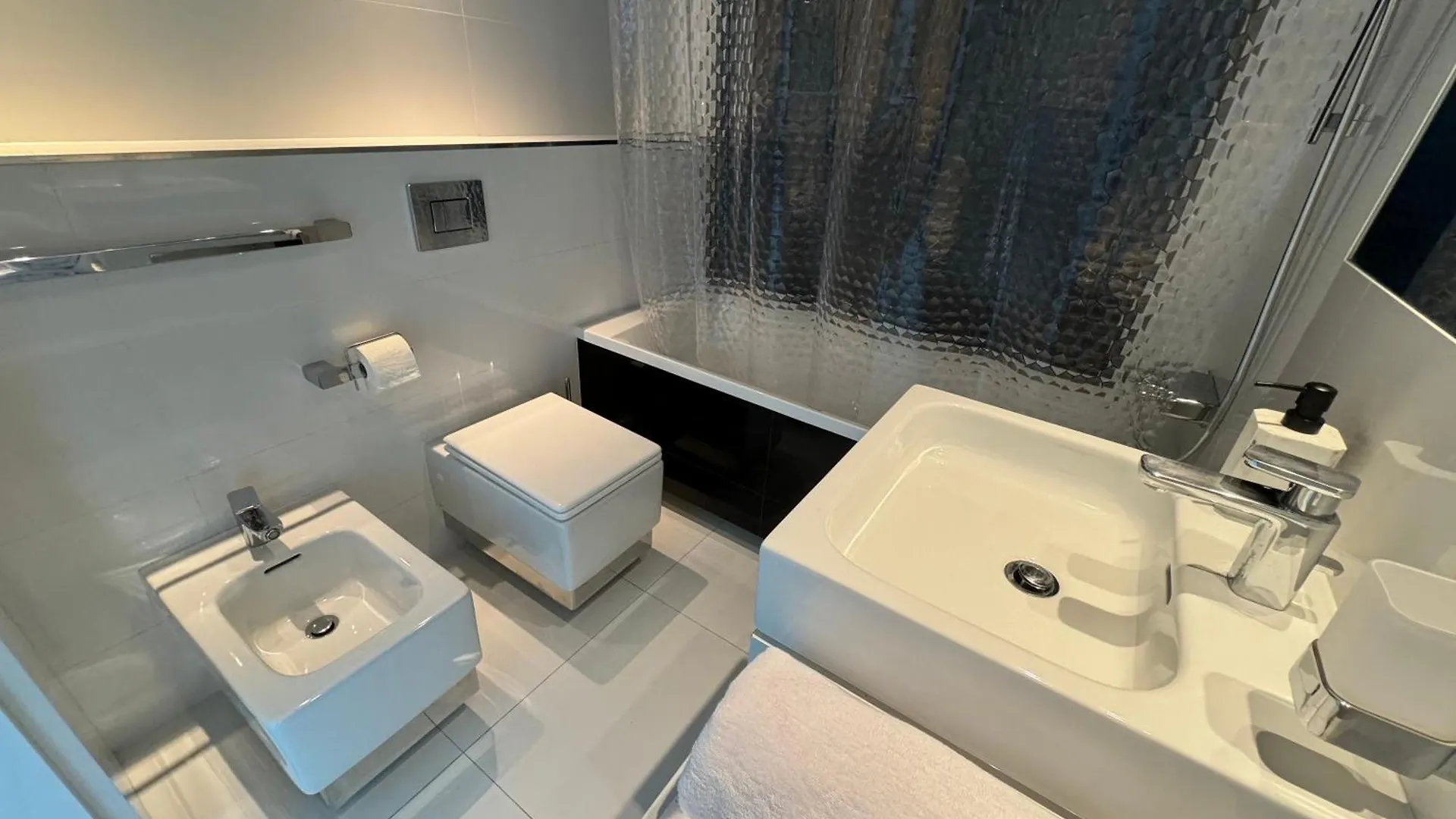 Black&White Angel Apartment 克拉科夫